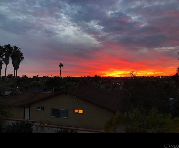 320 Apollo Drive, Vista, CA 92084