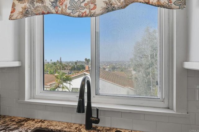 320 Apollo Drive, Vista, CA 92084