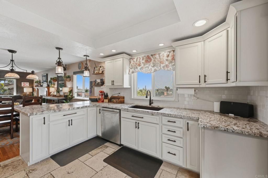 320 Apollo Drive, Vista, CA 92084 — photo 4