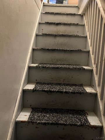 903 E Maple Street, Adrian, MI 49221