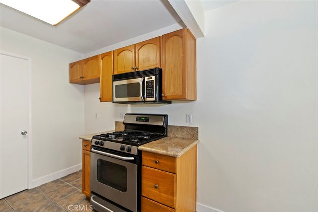 1350 Brentwood Circle B, Corona, CA 92882