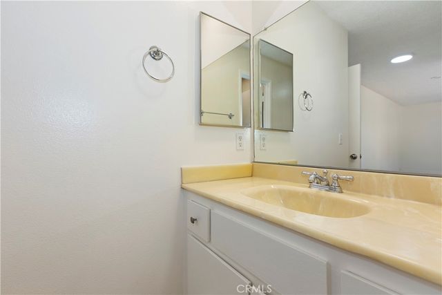 1350 Brentwood Circle B, Corona, CA 92882
