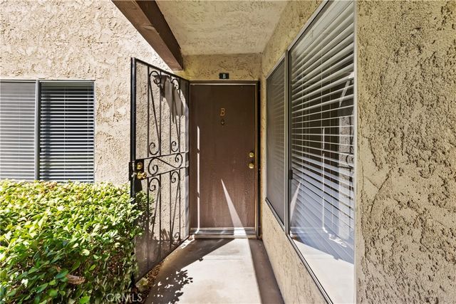 1350 Brentwood Circle B, Corona, CA 92882