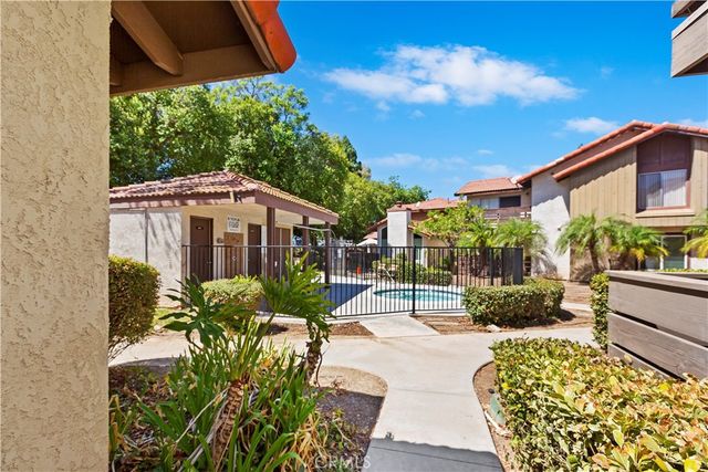1350 Brentwood Circle B, Corona, CA 92882