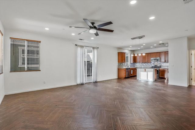 560 Willie Hausey Way, Sacramento, CA 95838