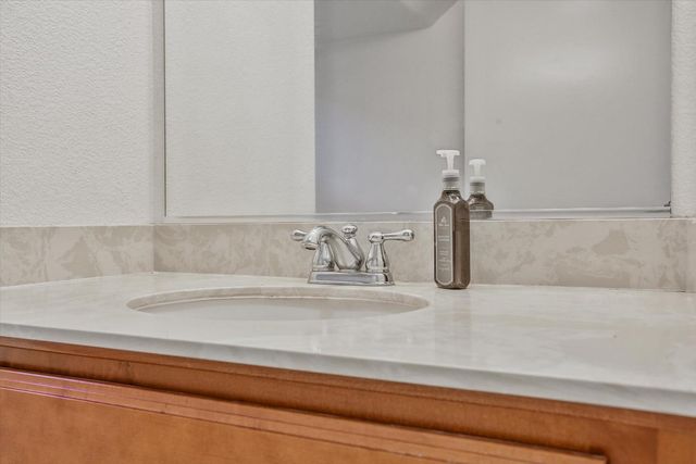 560 Willie Hausey Way, Sacramento, CA 95838