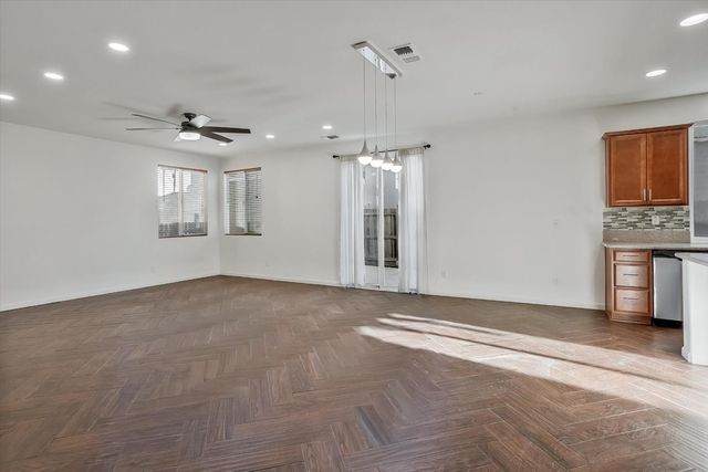 560 Willie Hausey Way, Sacramento, CA 95838