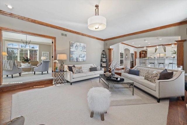 1810 E Bristlecone DRIVE, Hartland, WI 53029