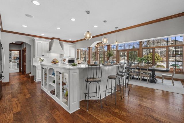 1810 E Bristlecone DRIVE, Hartland, WI 53029