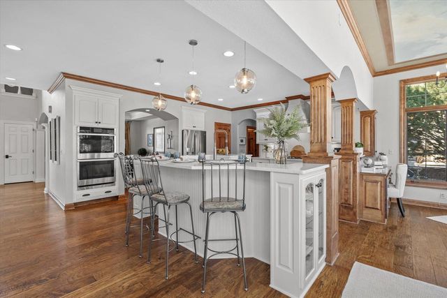 1810 E Bristlecone DRIVE, Hartland, WI 53029