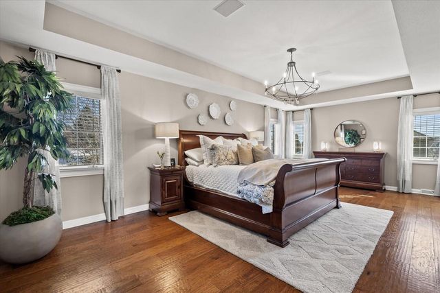 1810 E Bristlecone DRIVE, Hartland, WI 53029