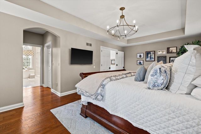 1810 E Bristlecone DRIVE, Hartland, WI 53029