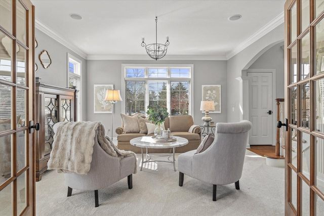 1810 E Bristlecone DRIVE, Hartland, WI 53029