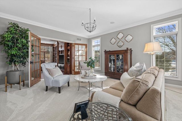 1810 E Bristlecone DRIVE, Hartland, WI 53029