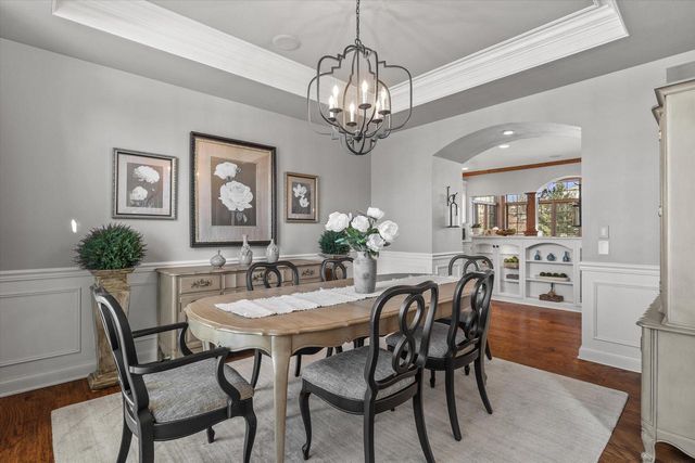 1810 E Bristlecone DRIVE, Hartland, WI 53029