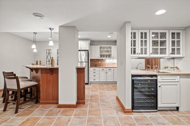 1810 E Bristlecone DRIVE, Hartland, WI 53029