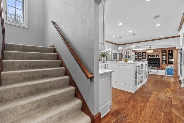 1810 E Bristlecone DRIVE, Hartland, WI 53029