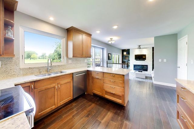 3560 Gatewood Lane, Aurora, IL 60504