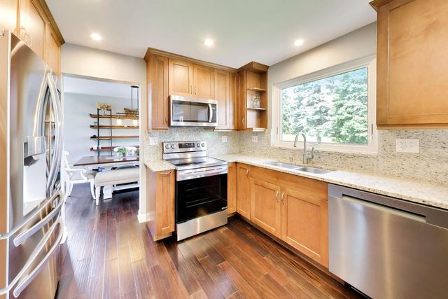 3560 Gatewood Lane, Aurora, IL 60504