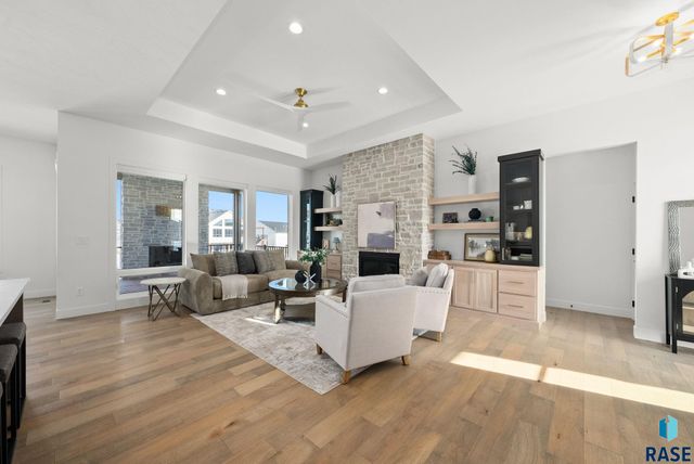 7400 E Shadow Pine Cir Circle, Sioux Falls, SD 57110