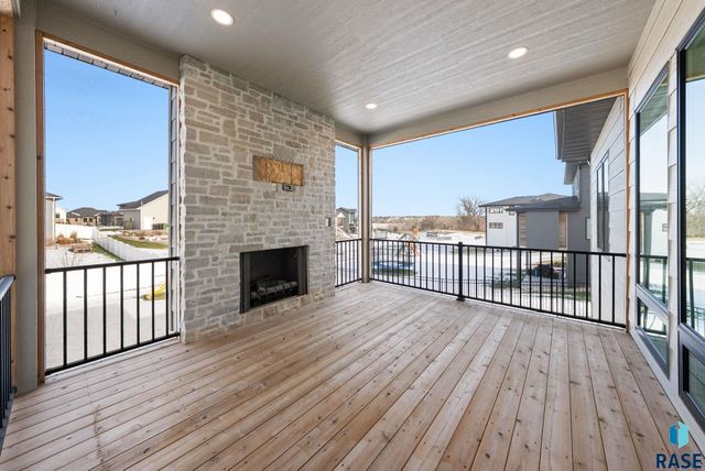 7400 E Shadow Pine Cir Circle, Sioux Falls, SD 57110