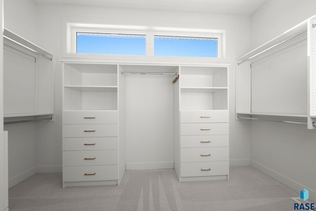 7400 E Shadow Pine Cir Circle, Sioux Falls, SD 57110