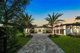 10860 SW 67th Court, Pinecrest, FL 33156