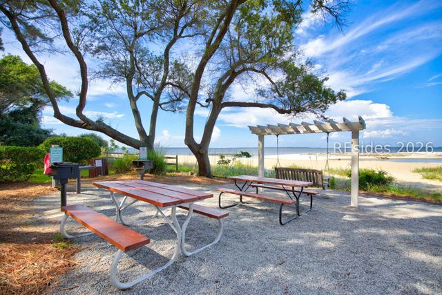 239 Beach City Rd Apt 1221, Hilton Head Island, SC 29926