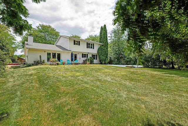 10 LAMPLIGHTER Way, Madison, WI 53714