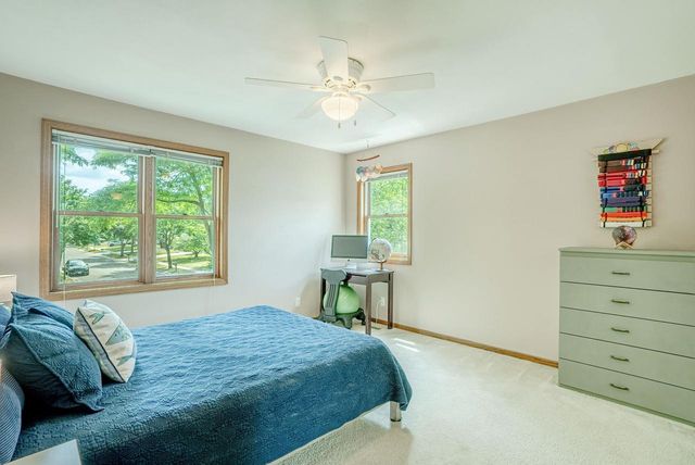 10 LAMPLIGHTER Way, Madison, WI 53714