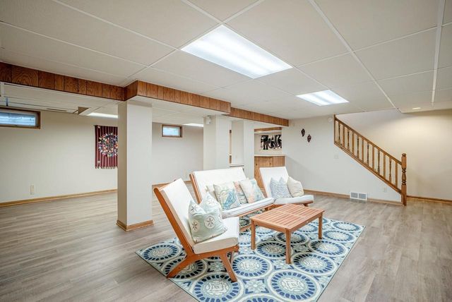 10 LAMPLIGHTER Way, Madison, WI 53714