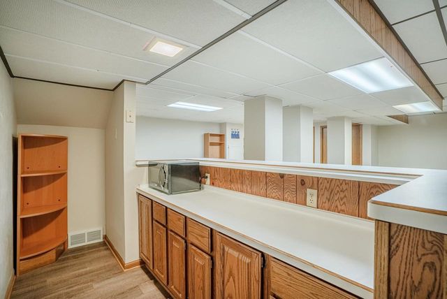 10 LAMPLIGHTER Way, Madison, WI 53714