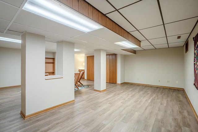 10 LAMPLIGHTER Way, Madison, WI 53714
