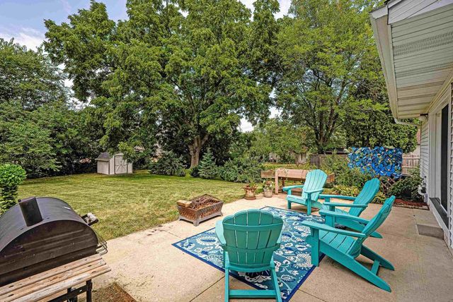 10 LAMPLIGHTER Way, Madison, WI 53714