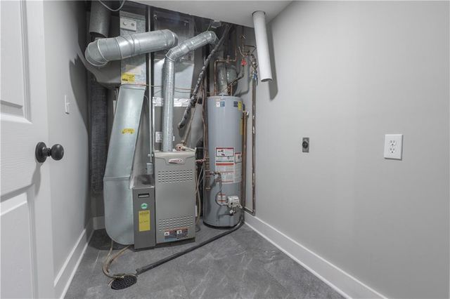 10863 Rosehill Road, Overland Park, KS 66210