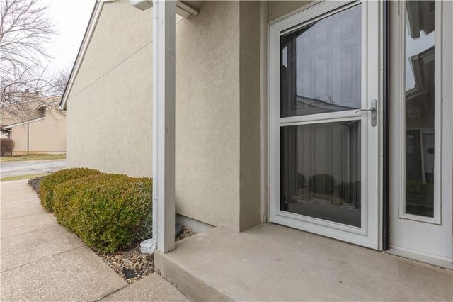 10863 Rosehill Road, Overland Park, KS 66210