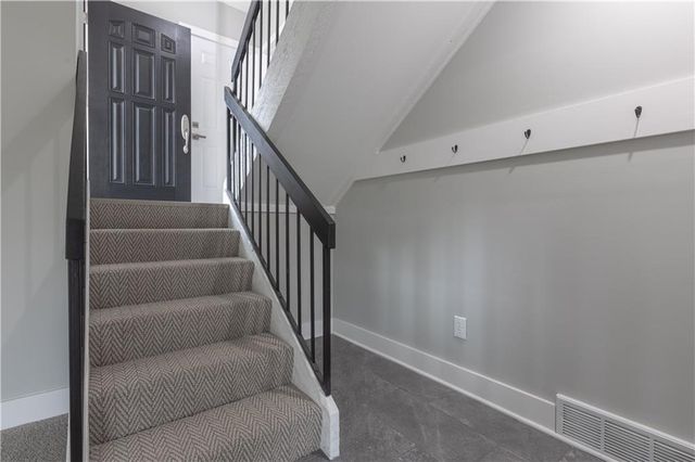 10863 Rosehill Road, Overland Park, KS 66210