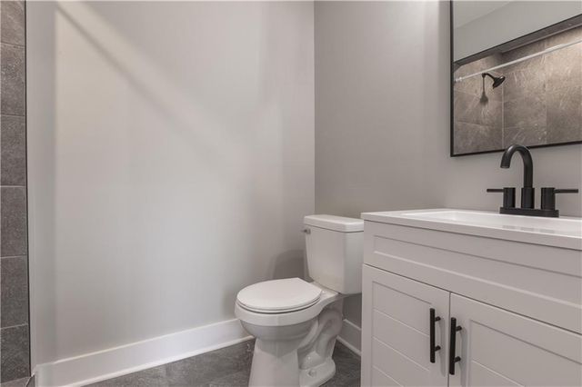 10863 Rosehill Road, Overland Park, KS 66210