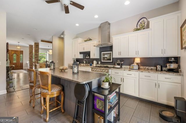 1502 Smithfield Lane, Young Harris, GA 30582