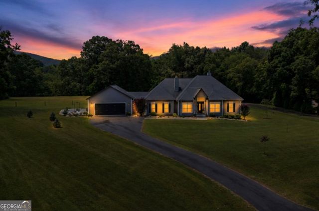 1502 Smithfield Lane, Young Harris, GA 30582