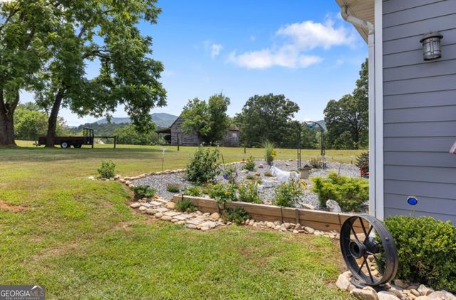 1502 Smithfield Lane, Young Harris, GA 30582