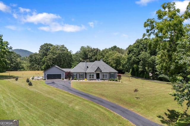 1502 Smithfield Lane, Young Harris, GA 30582