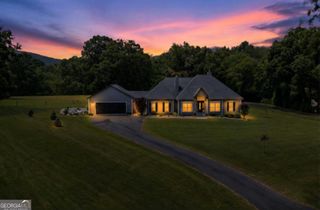 1502 Smithfield Lane, Young Harris, GA 30582