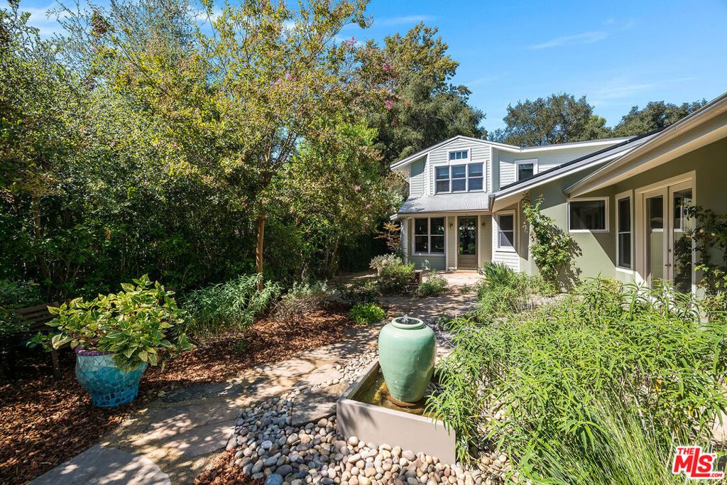 1446 Bonnell Drive, Topanga, CA 90290 — photo 4