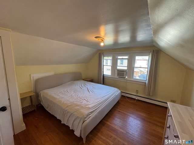 383 Center Street, Manchester, CT 06040