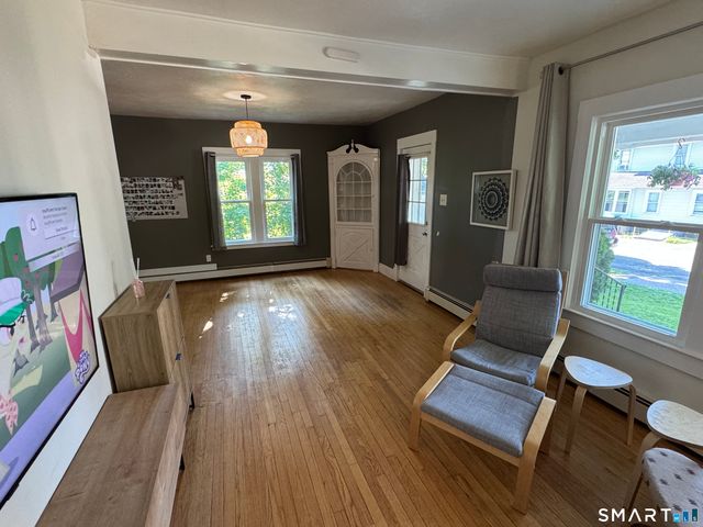 383 Center Street, Manchester, CT 06040