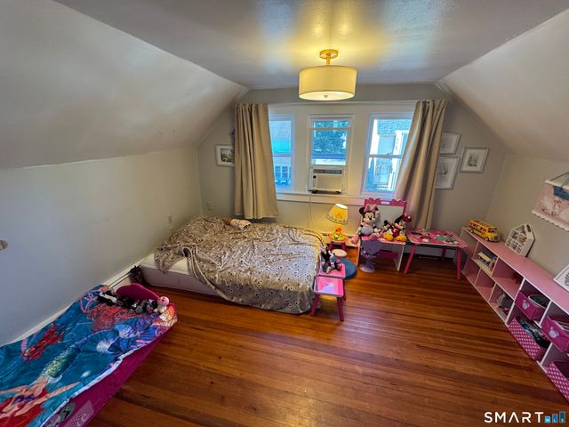 383 Center Street, Manchester, CT 06040