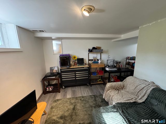 383 Center Street, Manchester, CT 06040