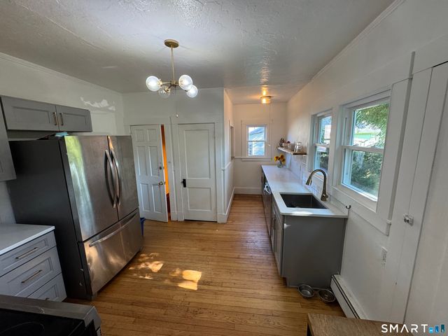 383 Center Street, Manchester, CT 06040