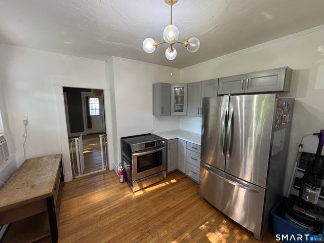 383 Center Street, Manchester, CT 06040